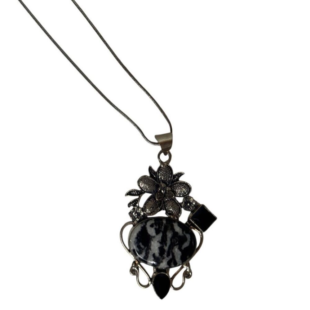 VNTG Artisan .925 Sterling Silver Floral Statement Pendant Necklace - Picture 3 of 6